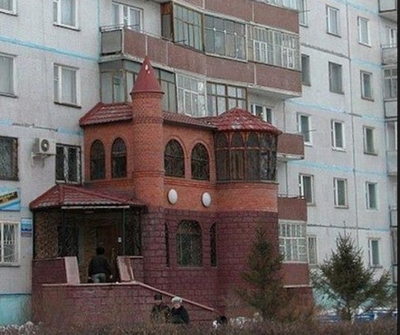 Пол в прихожей